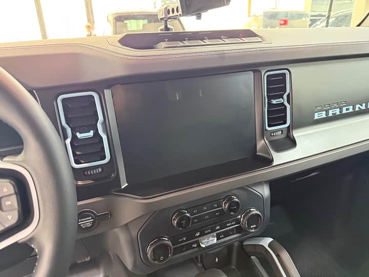 Ford Bronco 2024 2024款 2.3T 墨钻大脚越野版