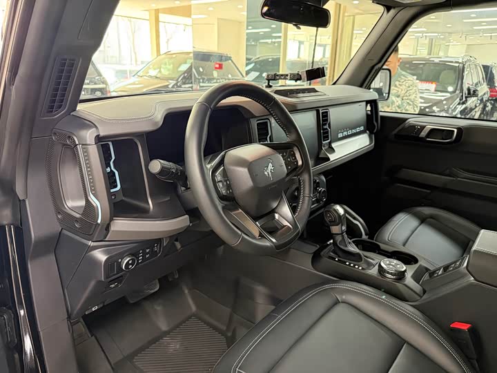 Ford Bronco 2024 2024款 2.3T 墨钻大脚越野版