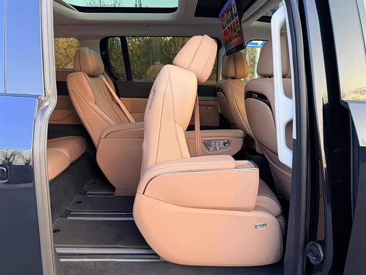 XPeng X9 2025 2025款 纯电 740超长续航 Max