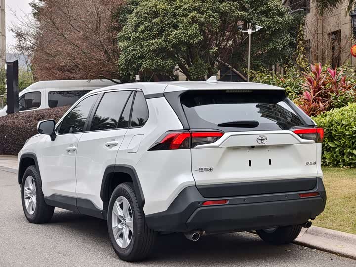 Toyota RAV4 2024 2024款 2.0L CVT两驱都市版