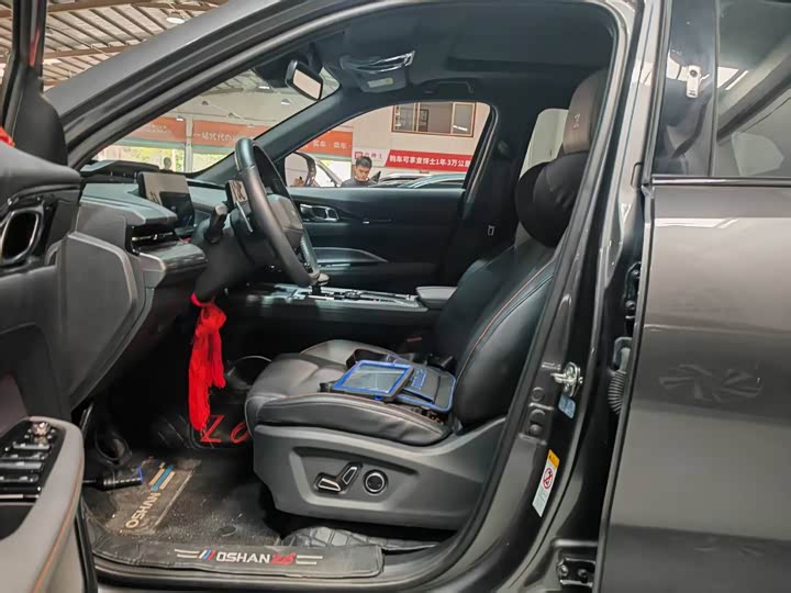 Changan Oshan Z6 Hybrid 2023 2023款 智电iDD 150KM旗舰PLUS智慧泊车版
