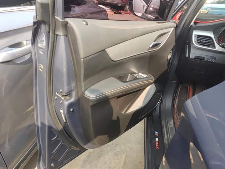 BYD Song Max 2021 2021款 升级版 1.5T 自动豪华型 7座