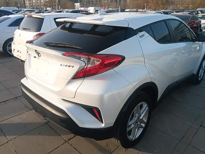 Toyota C-HR 2022 2022款 2.0L 舒适版