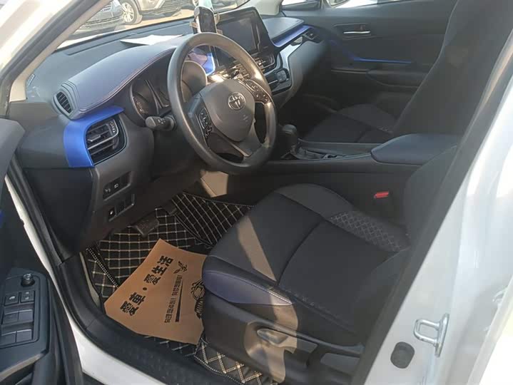 Toyota C-HR 2022 2022款 2.0L 舒适版