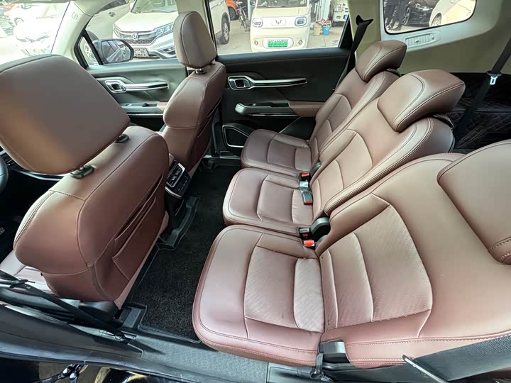 Geely Okavango 2022 2022款 1.8TD DCT旗舰型 7座