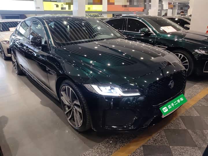 Jaguar XF L 2025 2025款 2.0T P300 四驱90周年典藏版