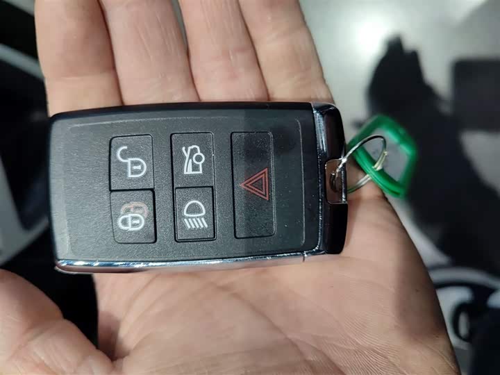 Jaguar XF L 2025 2025款 2.0T P300 四驱90周年典藏版