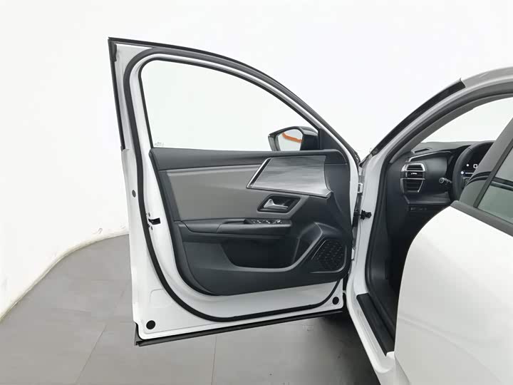 Citroen C5 X 2024 2024款 1.6T 势不凡