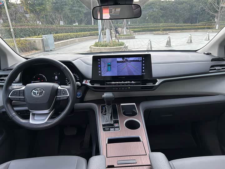 Toyota Granvia 2024 2024款 2.5L混动 舒适版