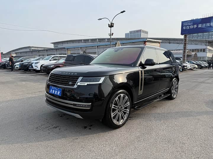 Land Rover Range Rover 2025 2025款 3.0 L6 400PS 盛世加长版