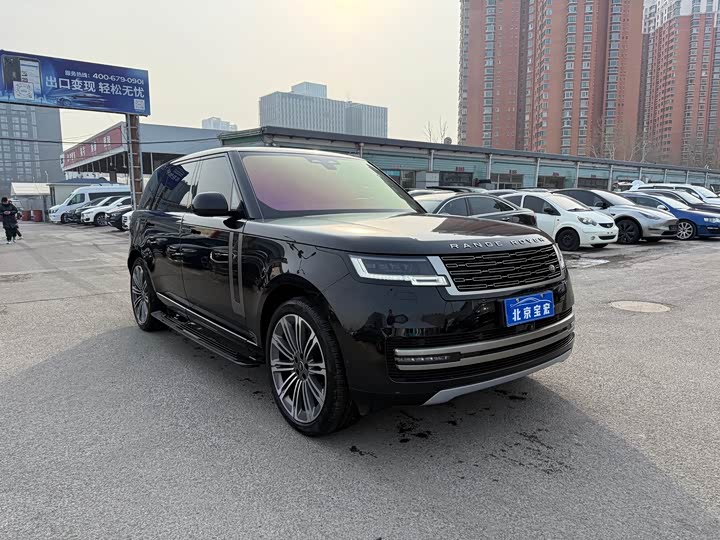 Land Rover Range Rover 2025 2025款 3.0 L6 400PS 盛世加长版