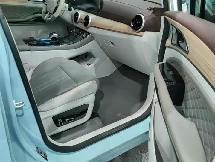 Dongfeng Forthing Yacht 2022 2022款 1.5T DCT逐浪版