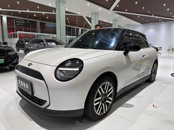 Mini Cooper 2025 2025款 456km COOPER E 经典派