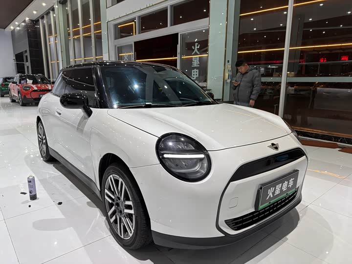 Mini Cooper 2025 2025款 456km COOPER E 经典派