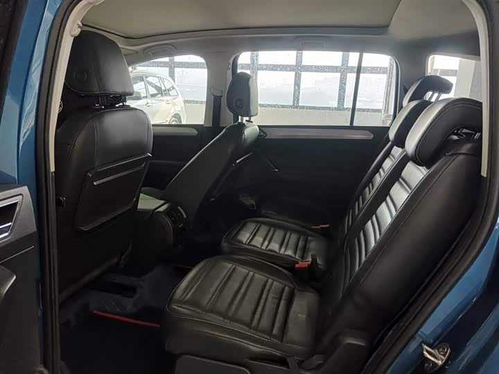 Volkswagen Touran L 2021 2021款 途安L 280TSI DSG拓界版 7座