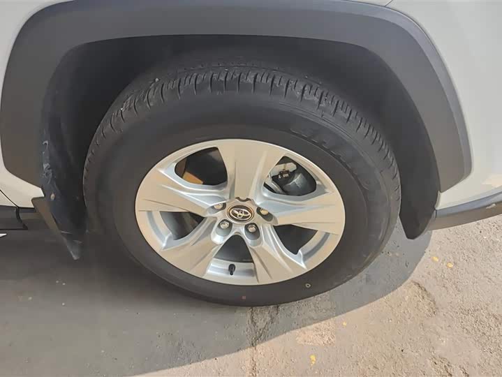 Toyota RAV4 2024 2024款 2.0L CVT两驱都市版