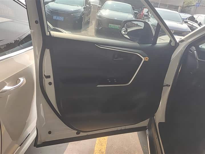 Toyota RAV4 2024 2024款 2.0L CVT两驱都市版