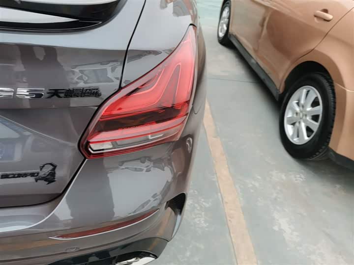 MG Motor 5 Scorpio 2022 2022款 1.5T Trophy运动旗舰版