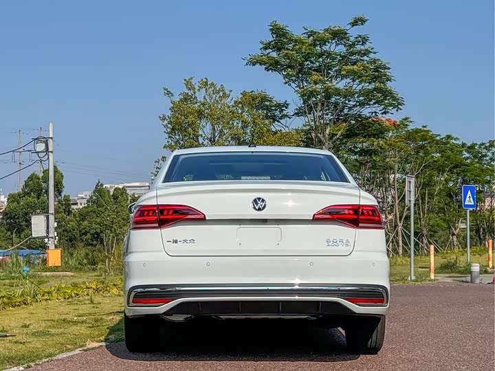 Volkswagen Bora 2025 2025款 200TSI DSG悦行导航版