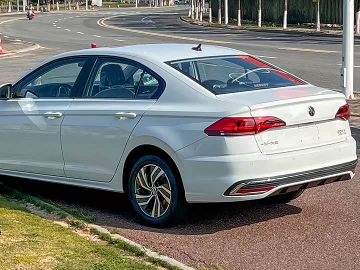 Volkswagen Bora 2025 2025款 200TSI DSG悦行导航版