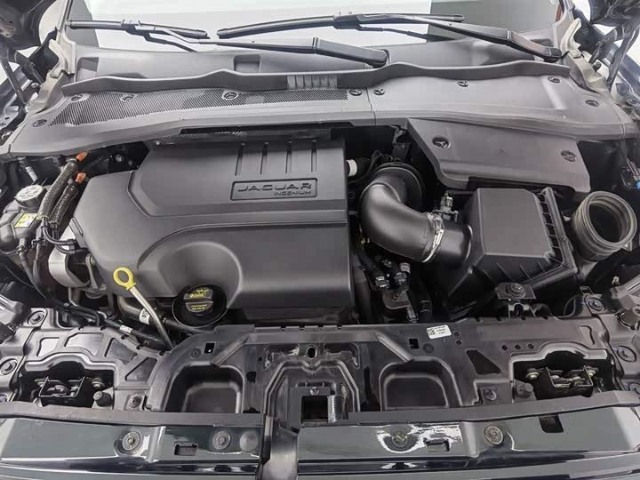 Jaguar E-Pace 2024 2024款 耀黑运动版 R-DYNAMIC SE BLACK