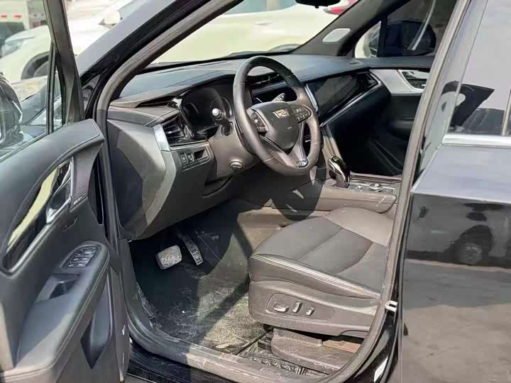 Cadillac XT6 2022 2022款 2.0T 六座四驱豪华型