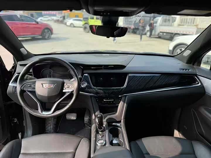 Cadillac XT6 2022 2022款 2.0T 六座四驱豪华型