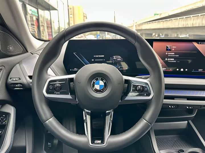BMW 2 Series 2025 2025款 225L M运动曜夜套装