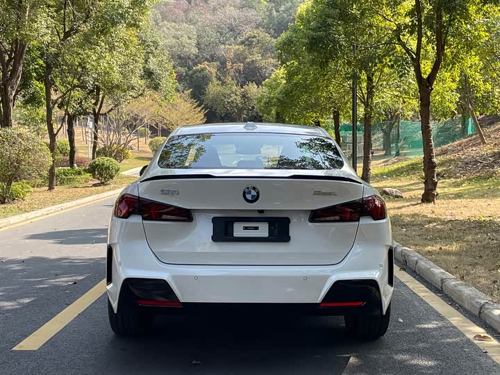 BMW 2 Series 2025 2025款 225L M运动曜夜套装
