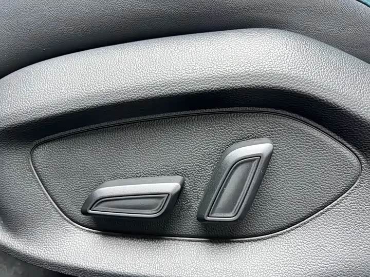 MG Motor 7 2025 2025款 1.5T 300 DCT豪华版