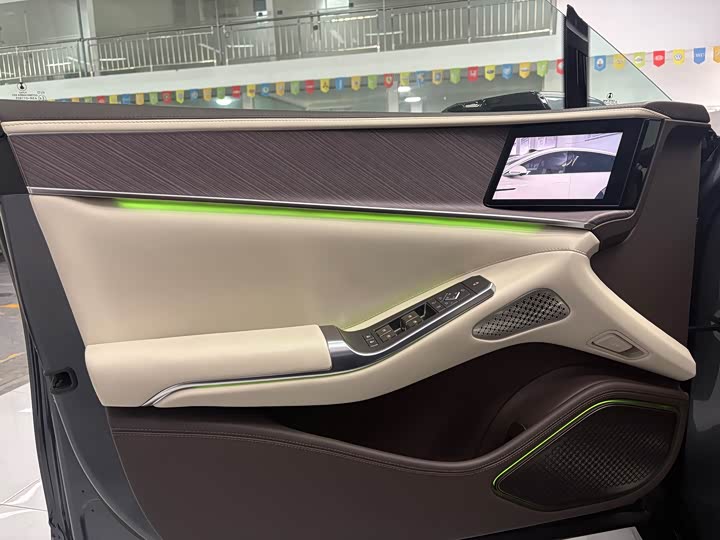 Denza Z9 2024 2024款 1100km 四驱Ultra版