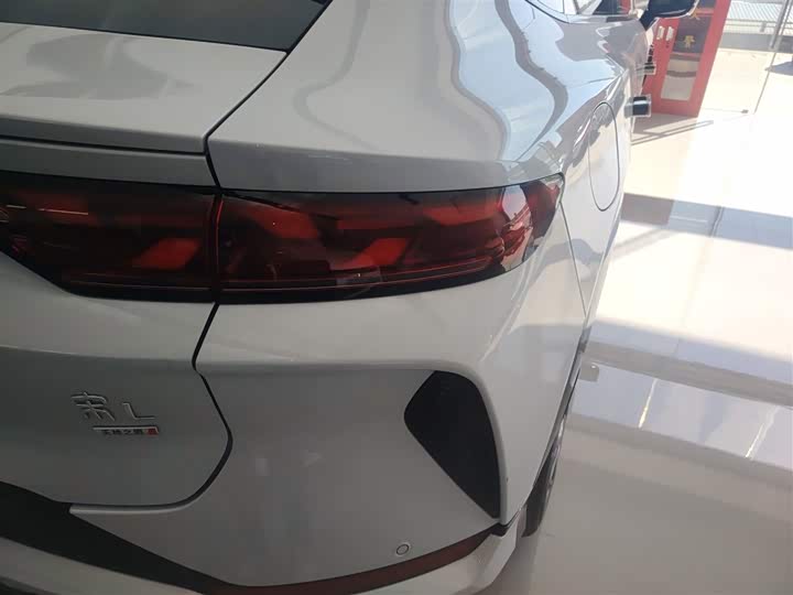 BYD Song L 2025 2025款 智驾版 662km 激光雷达卓越型