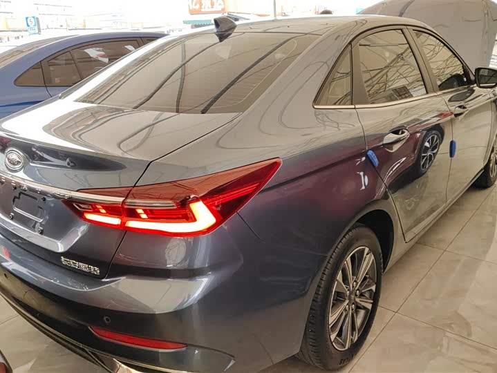 Ford Escort 2021 2021款 1.5L 自动钻石版