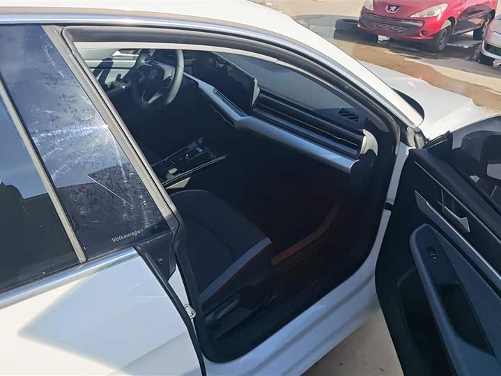 Volkswagen Lamando L 2025 2025款 凌渡L 280TSI DSG酷辣版