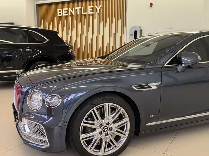 Bentley Flying Spur 2022 2022款 4.0T V8 标准版
