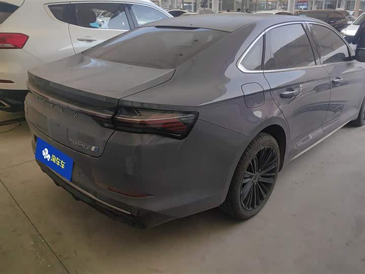 Geely Preface L 2024 2024款 油混 1.5TD 天宫版