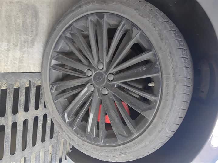 Geely Preface L 2024 2024款 油混 1.5TD 天宫版