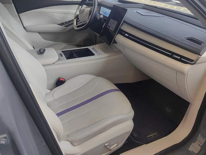 Geely Preface L 2024 2024款 油混 1.5TD 天宫版