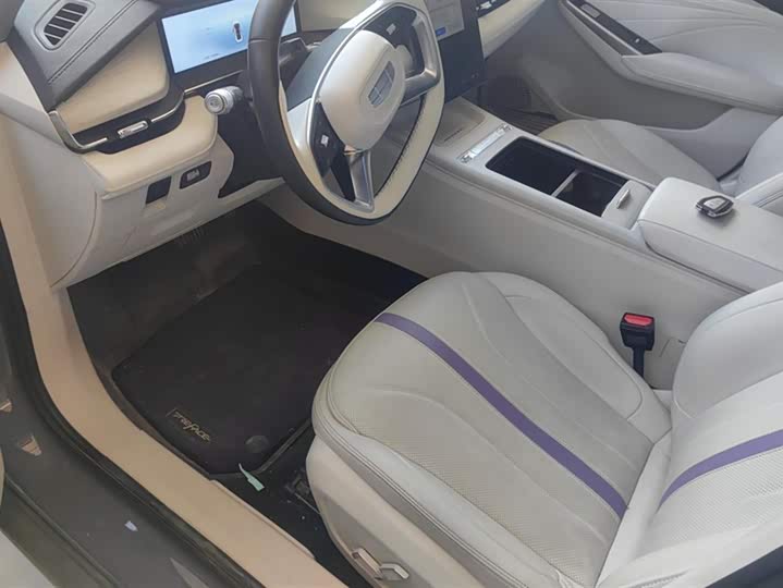 Geely Preface L 2024 2024款 油混 1.5TD 天宫版