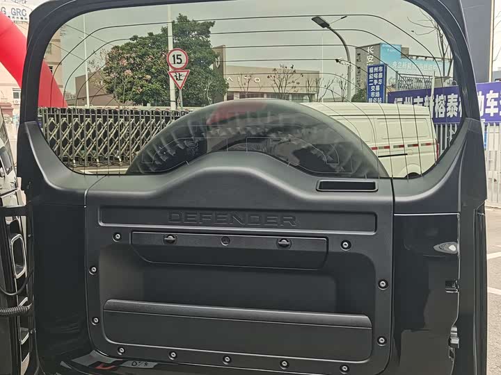 Land Rover Defender 2025 2025款 110 3.0T P400 X