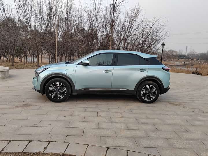 Hozon U 2023 2023款 哪吒U-Ⅱ 400 U秀版 三元锂