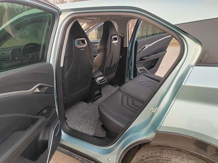 Hozon U 2023 2023款 哪吒U-Ⅱ 400 U秀版 三元锂