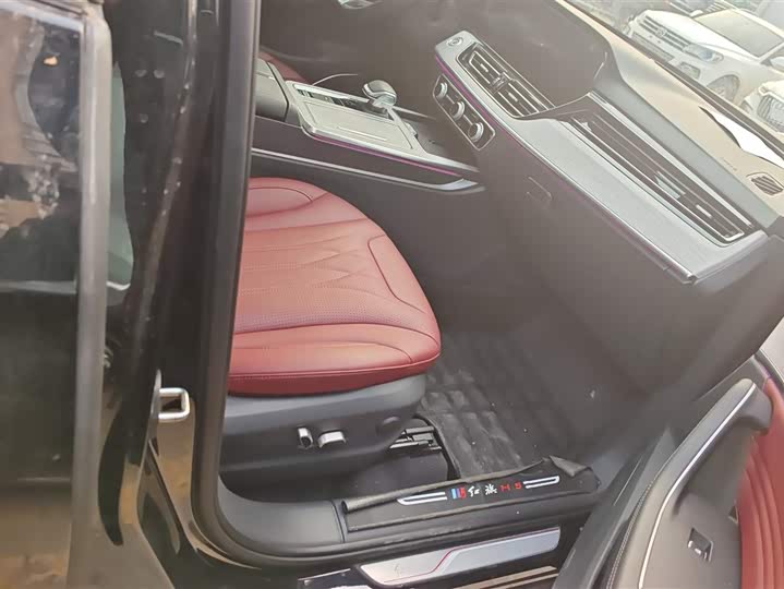 Hongqi HS5 2025 2025款 2.0T 两驱旗享Pro版