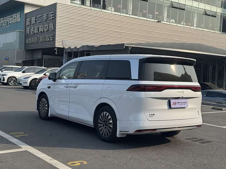 BYD Xia 2025 2025款 DM-i 1.5T 100km 超越型