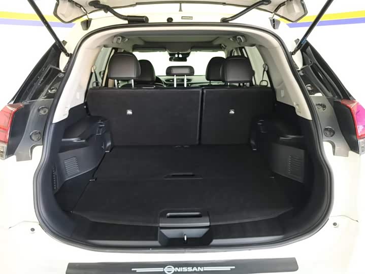 Nissan X-Trail 2023 2023款 经典 2.0L 两驱智联臻享版