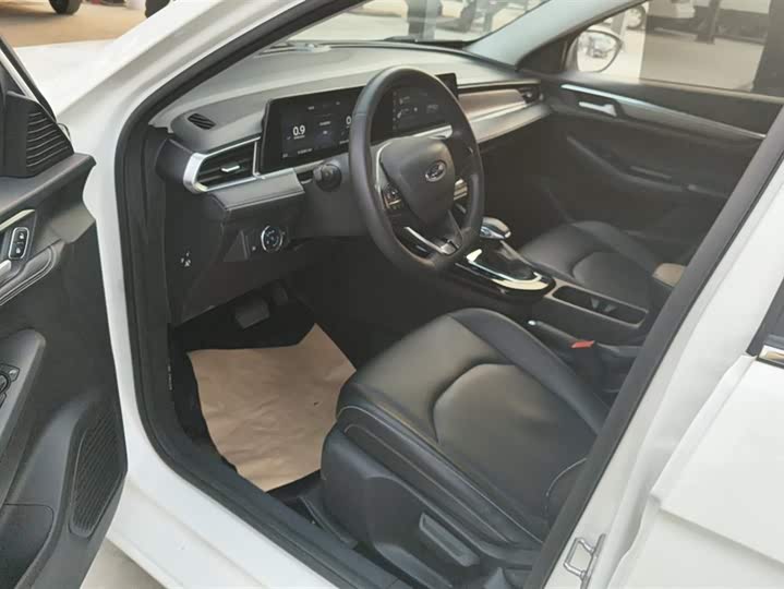 Ford Escort 2021 2021款 1.5L 自动钻石版