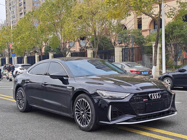 2025 Audi A7L