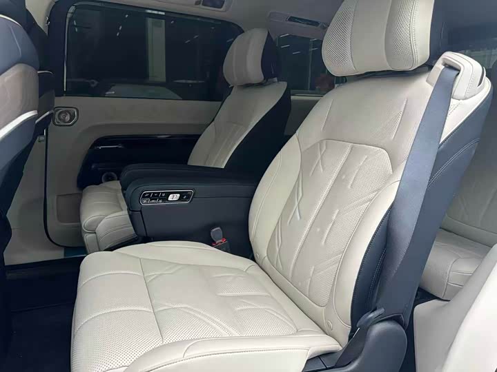 Zeekr 9X 2025 2025款 曜黑版 70kWh