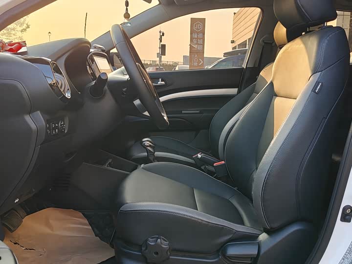 Kia KX1 2021 2021款 1.4L CVT天窗款