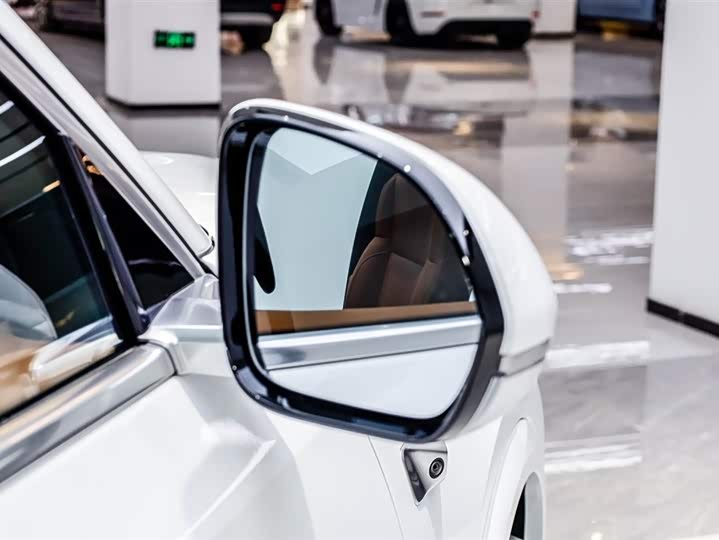 LiXiang L7 2025 2025款 Ultra 智能焕新版